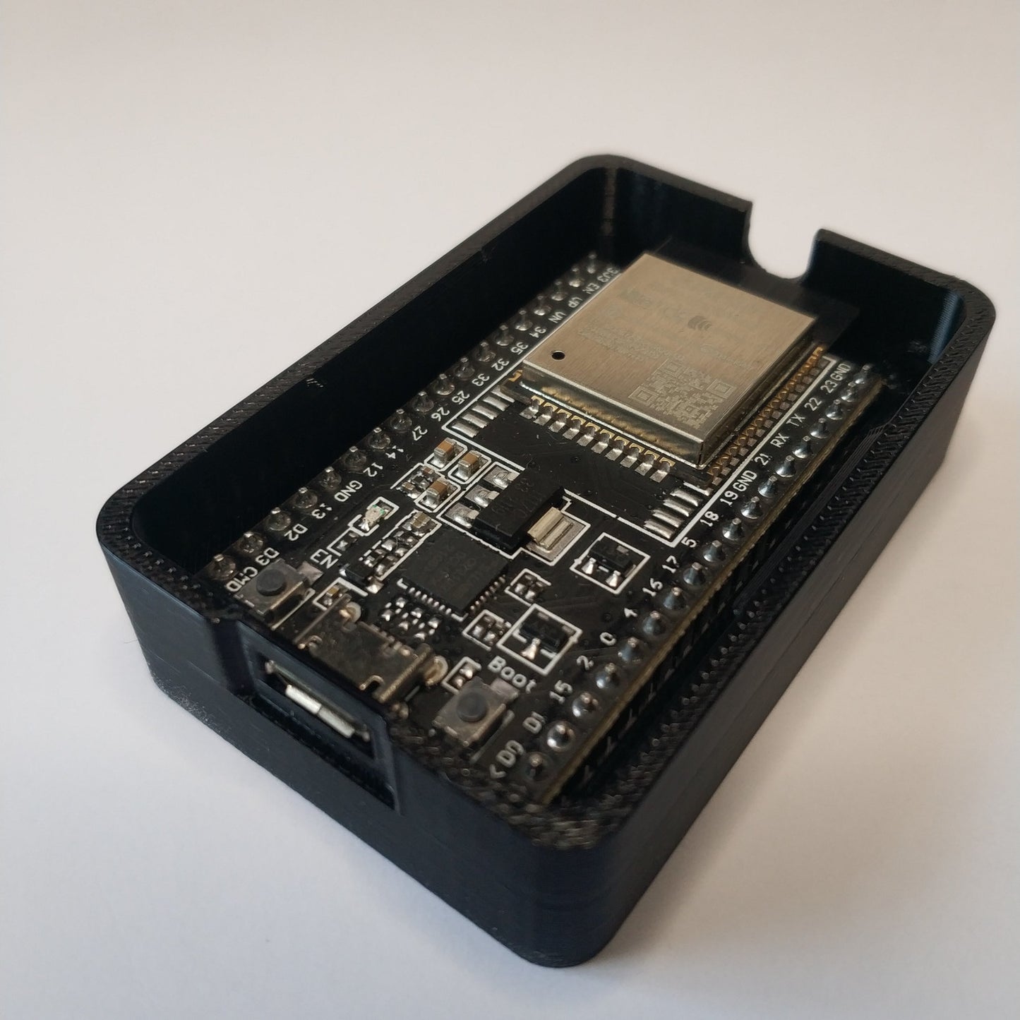 Case for ESP32 (2 pack) : adaptable with pins accessible (fits ESP32-WROOM-32D)