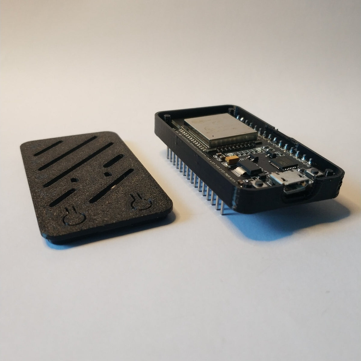ESP32 DevKit V1 : 30 pins : NodeMCU : Dual Core : CH9102X driver