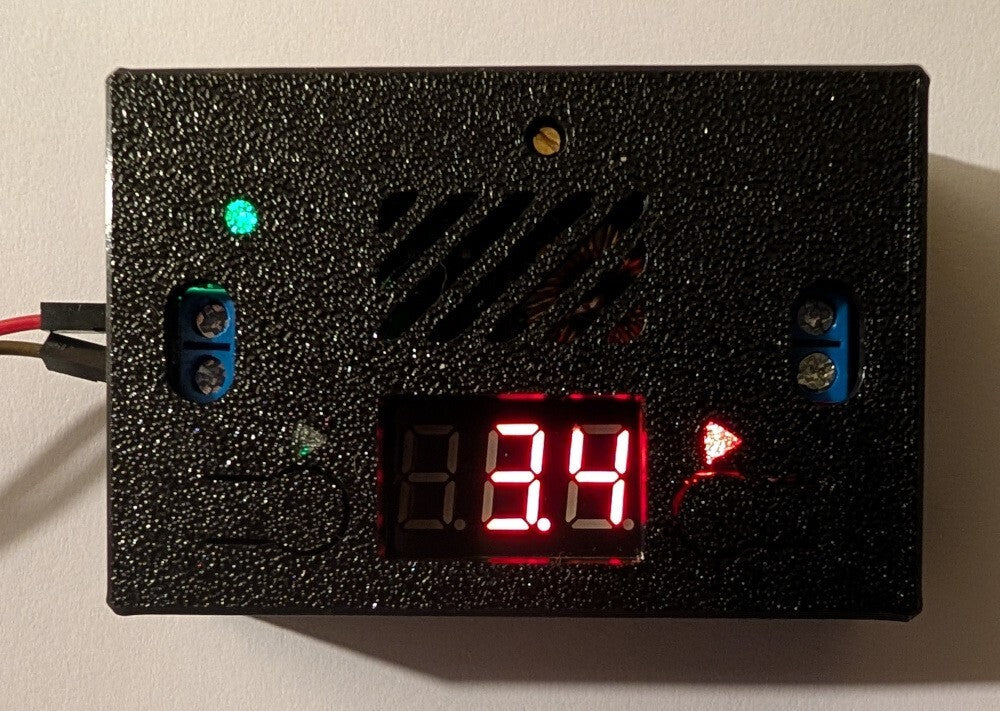 XL4015 5A 75W DC-DC Step Down Buck Converter with LED display PLUS OPTIONAL CASE